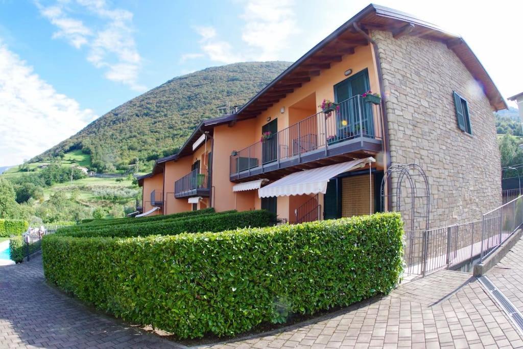 Un Angolo di Relax Tavernola Bergamasca Esterno foto
